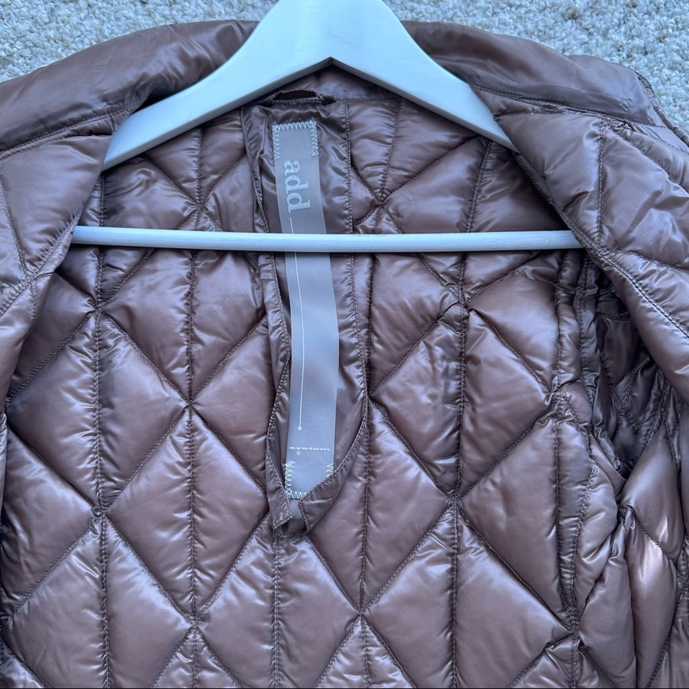 Add lightweight down jacket - Picture 3 of 4